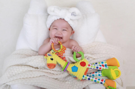 和田1岁宝宝流鼻涕打喷嚏