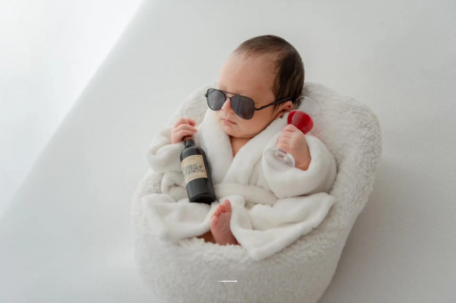 和田宝宝几个月会爬